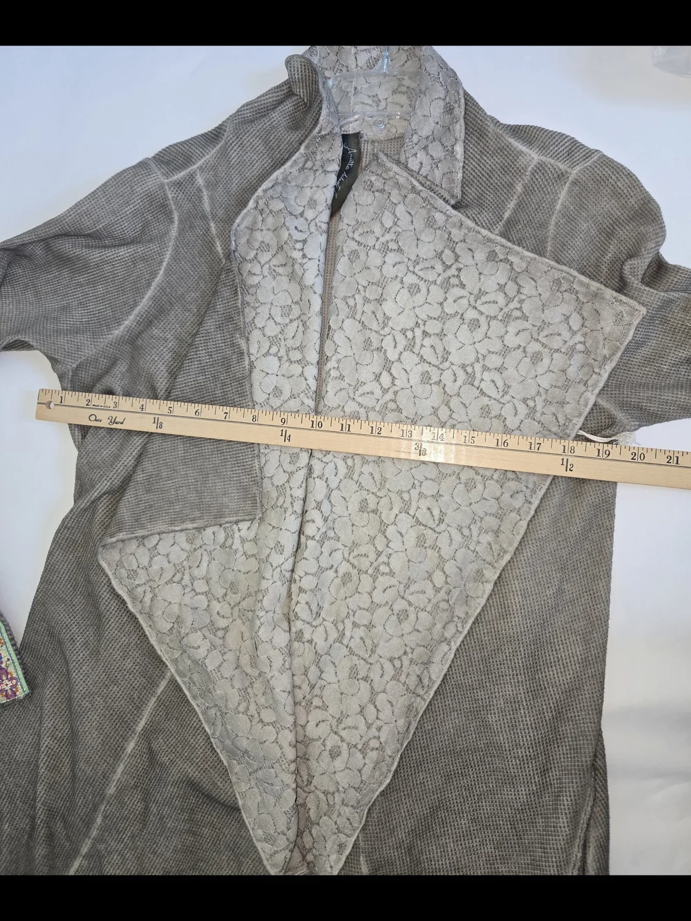 Aratta shawl from
